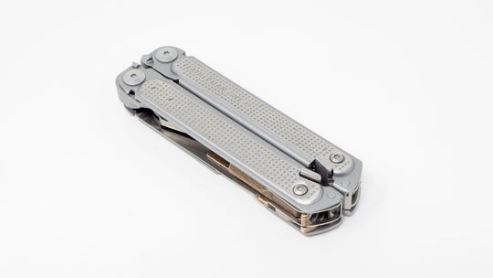 Leatherman FREE P2 Multitool