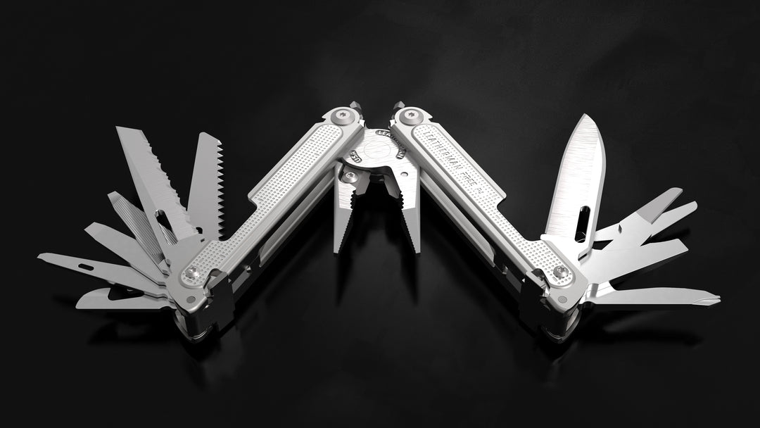 LEATHERMAN - 値下げ！レザーマン　フリーp4 &amp; クリップアンドキャリー LEATHERMAN, FREE P4 Multitool with Magnetic Locking, One